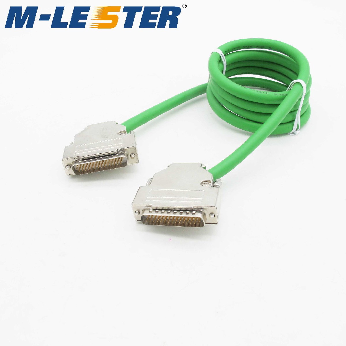 DB44针转针(三排)双绞双屏连接线锌合金铁壳装配螺丝式(侧出线)