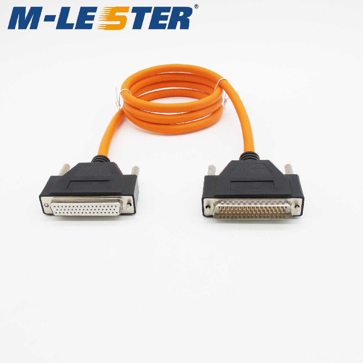 DB78针转孔（四排）双绞双屏蔽连接线成型一体螺丝式